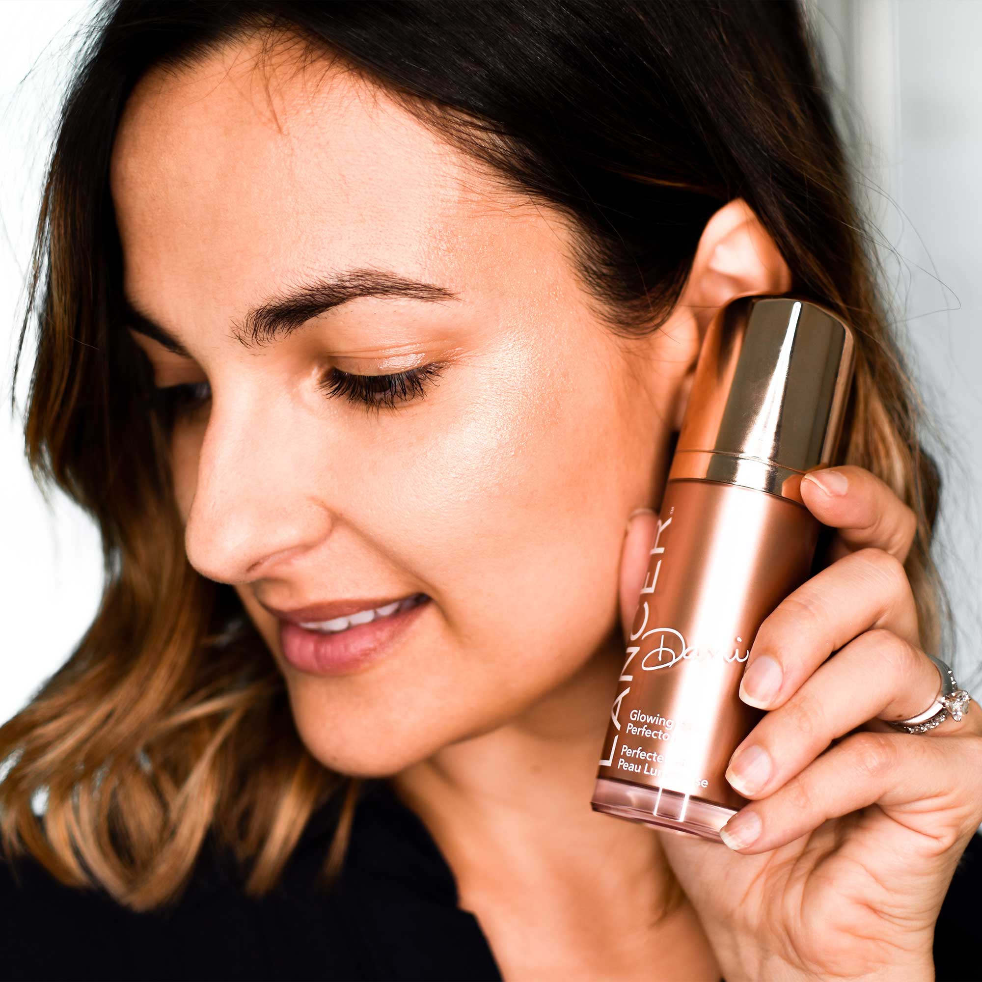 Dani Glowing Skin Perfector